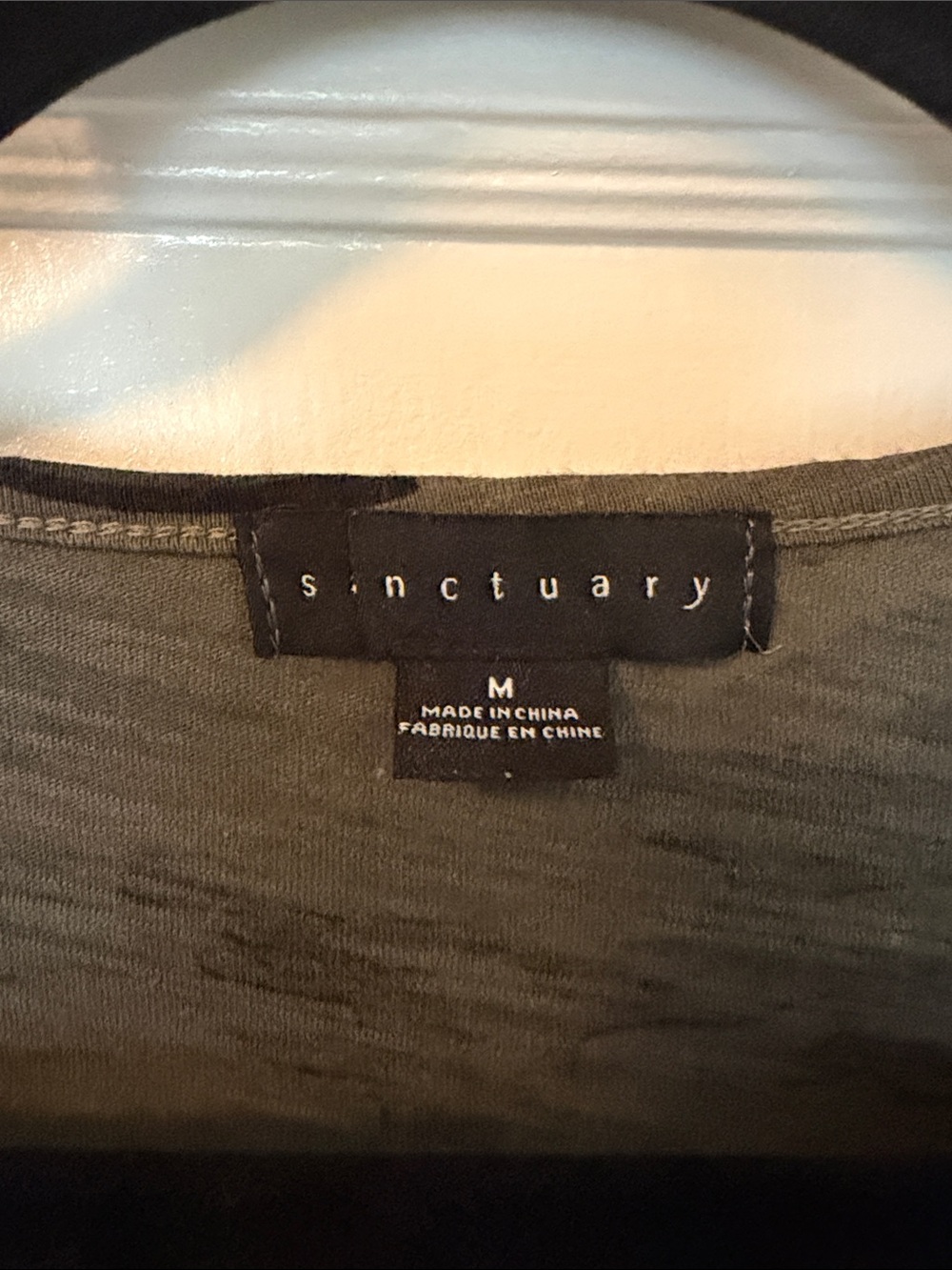 Sanctuary V-Neck Camo Tee - Olive Green - Picture 2 of 4